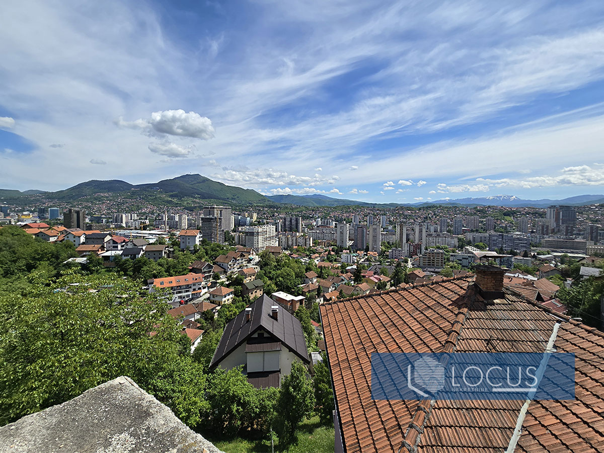 12. Pogled.jpg